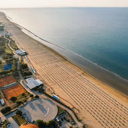 Cozy For Groups Of Friends In * Bibione